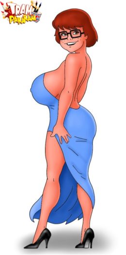 2 babes from Scooby-Doo